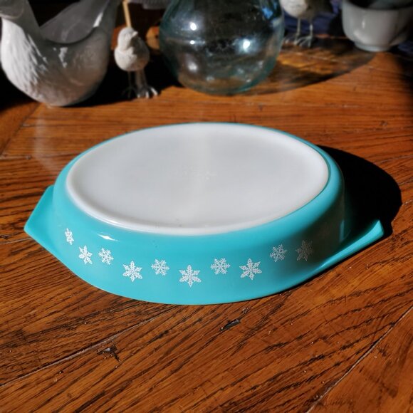 Pyrex Turquoise Snowflake Divided Dish | Vintage Rare Find | 1960s